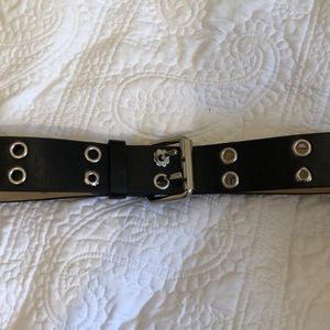 Black belt with silver skull detail